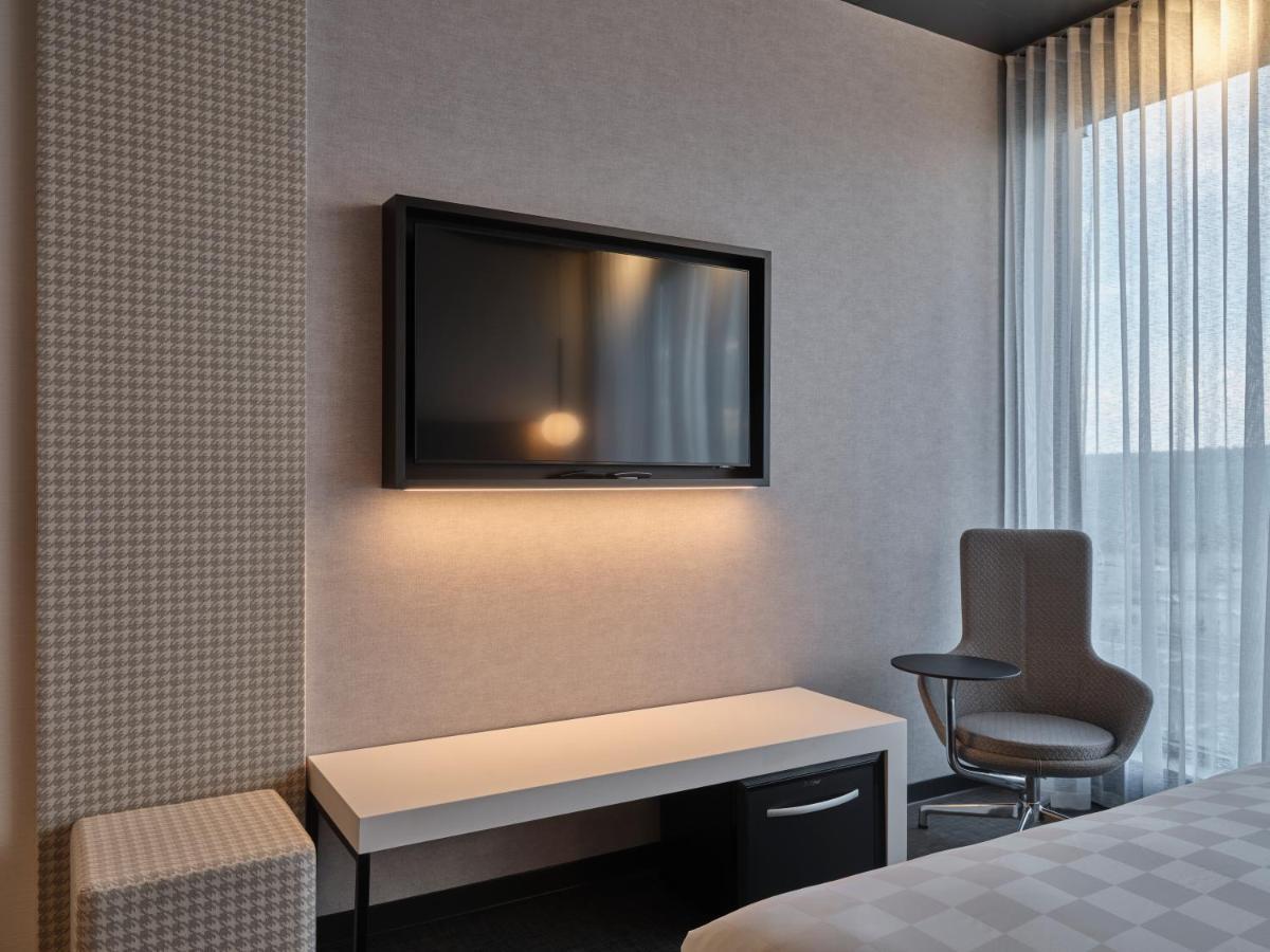 Alt Hotel Calgary University District ภายนอก รูปภาพ